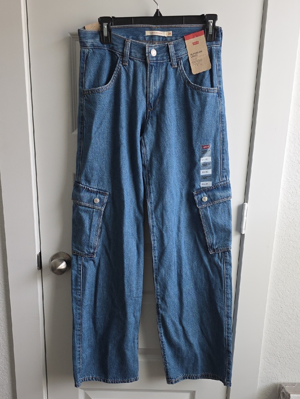 Levi's Super Low Loise Cargo Pants Size 24 G098